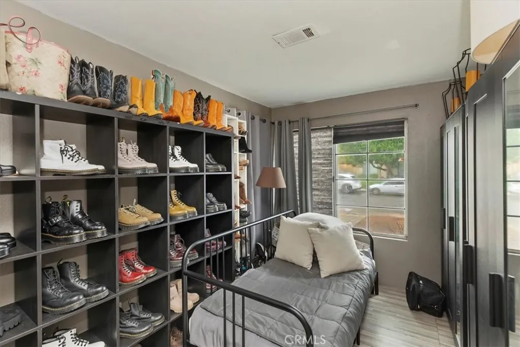 Additional image 19 of 156 S Loretta St, Rialto, CA 92376