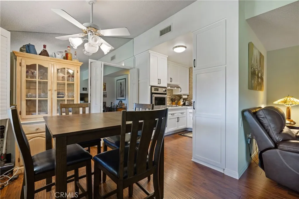 Additional image 15 of 19211 Avenue Of The Oaks Unit A, Newhall, CA 91321