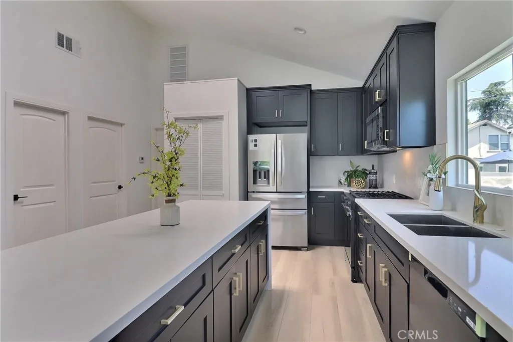 Additional image 38 of 2015 W 42nd Place, Los Angeles, CA 90062