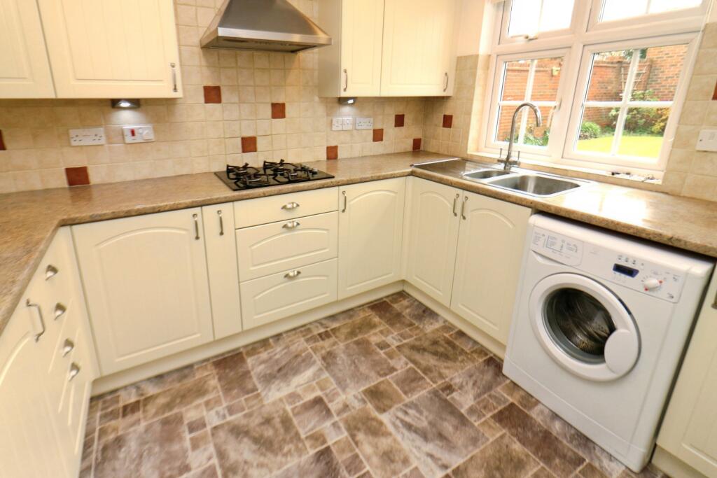 Additional image 3 of Longcroft Gardens, Welwyn Garden City, AL8