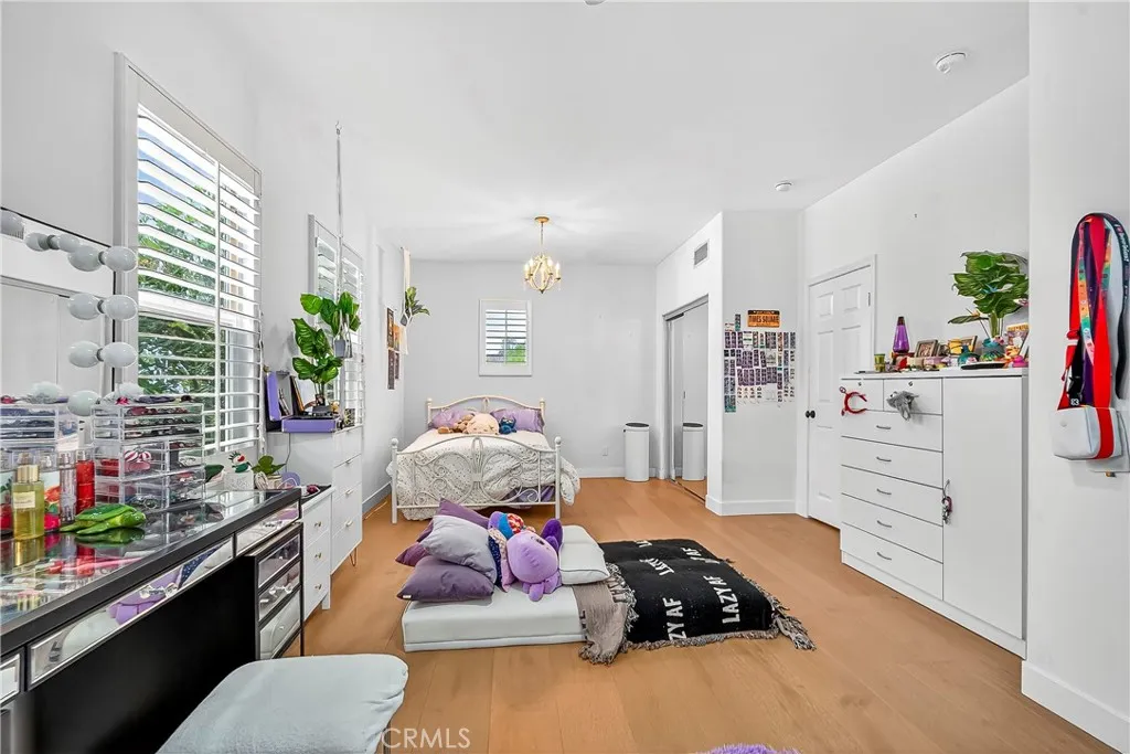 Additional image 19 of 912 Blackbourne Pt, Oak Park, CA 91377