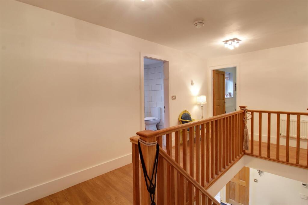 Additional image 27 of Peplins Way, Brookmans Park