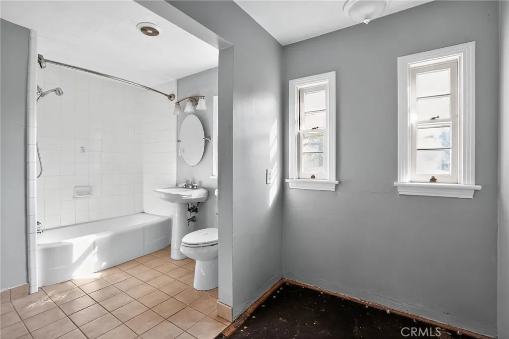 Additional image 47 of 1717 Locust Ravine, Bakersfield, CA 93306