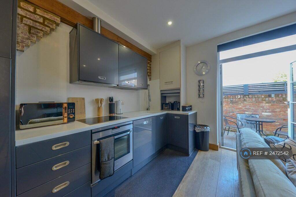 Additional image 16 of St. Peters Mews, St. Albans, AL1