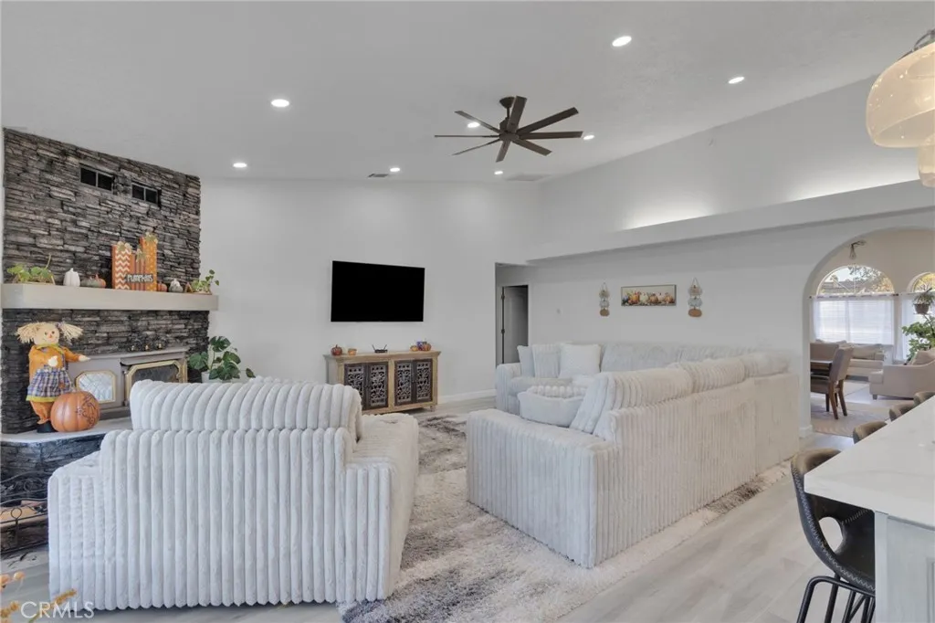 Additional image 90 of 18955 Pachappa Road, Apple Valley, CA 92307