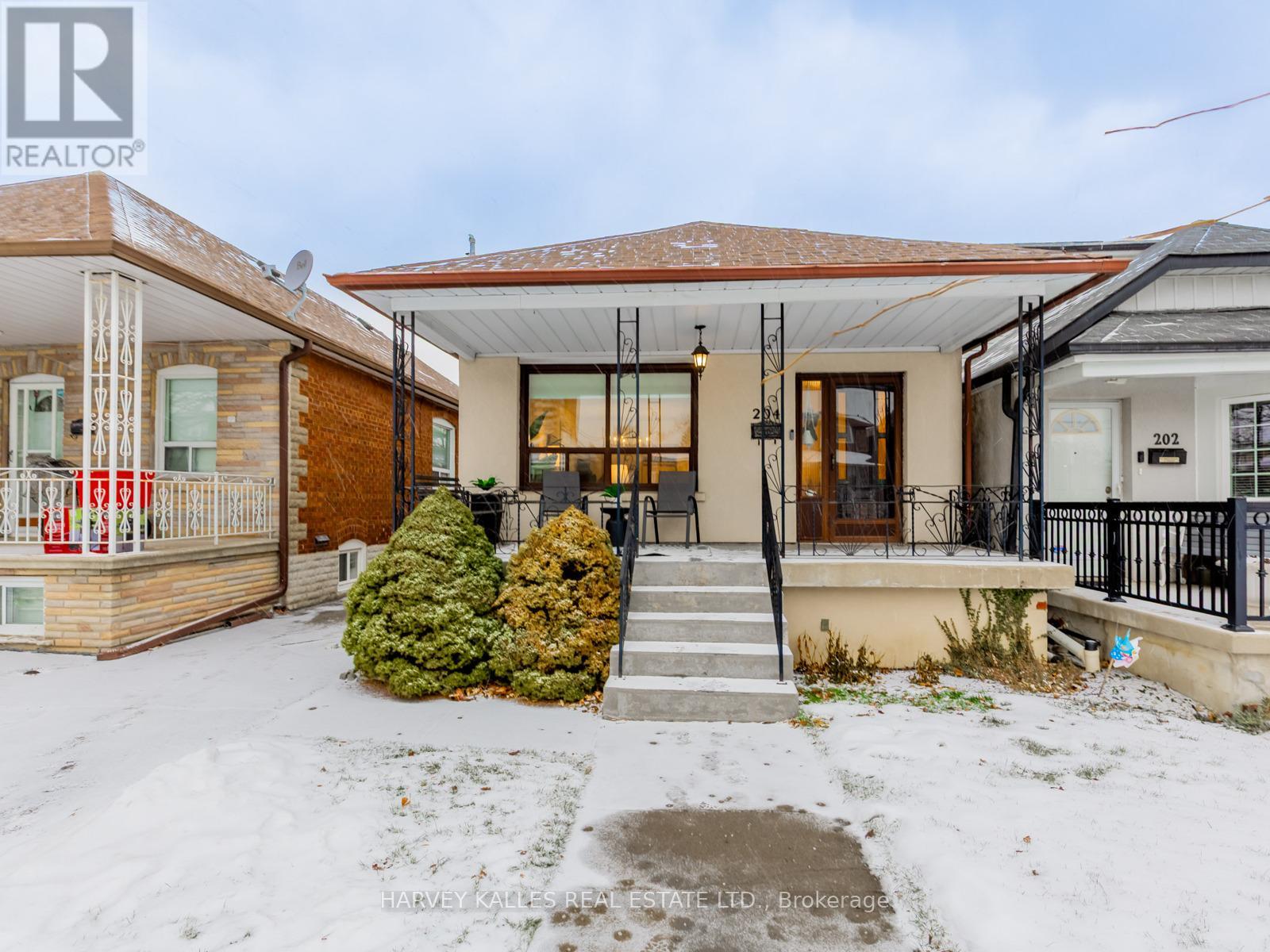Property image for 204 BELGRAVIA AVENUE|Toronto (Briar Hill-Belgravia), Ontario M6E2M8