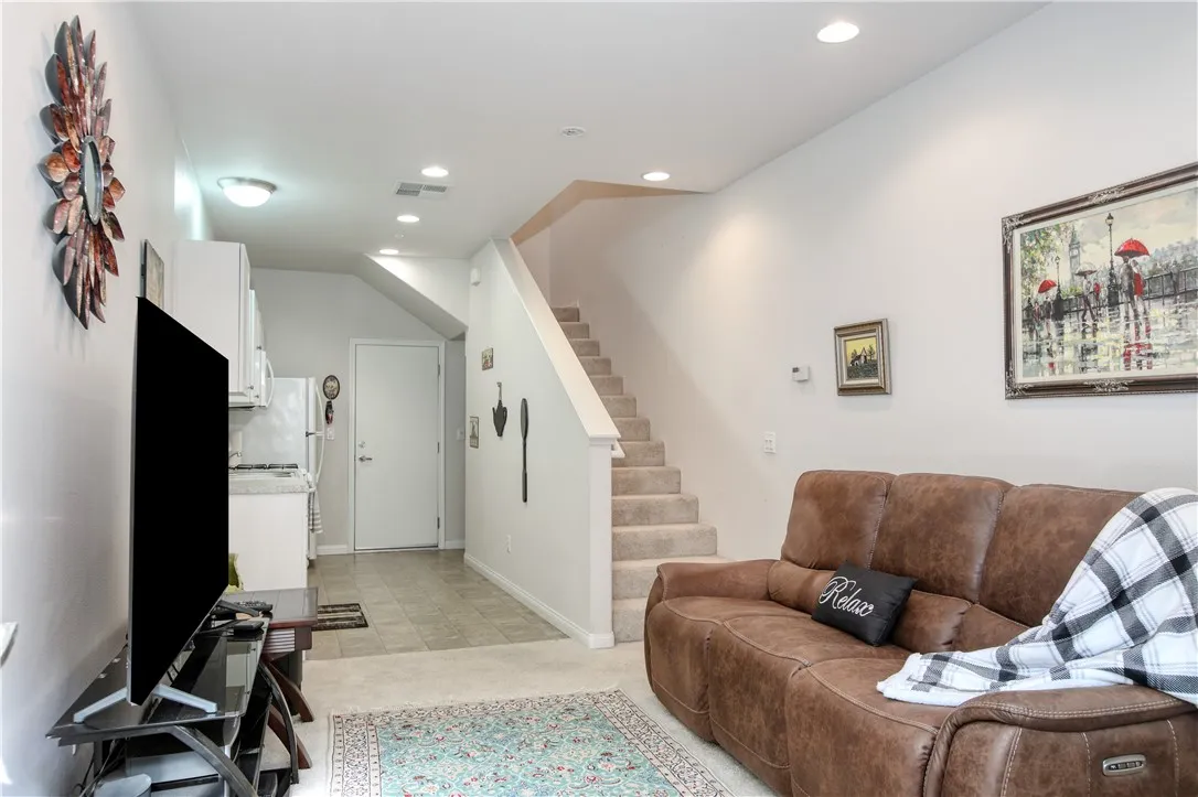 Additional image 29 of 864 Lawrence Dr, San Luis Obispo, CA 93401