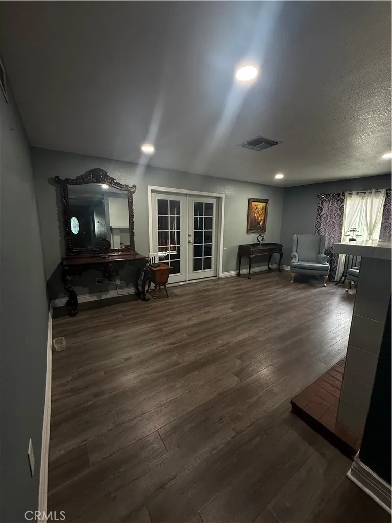 Additional image 46 of 10900 Goss, Sun Valley, CA 91352