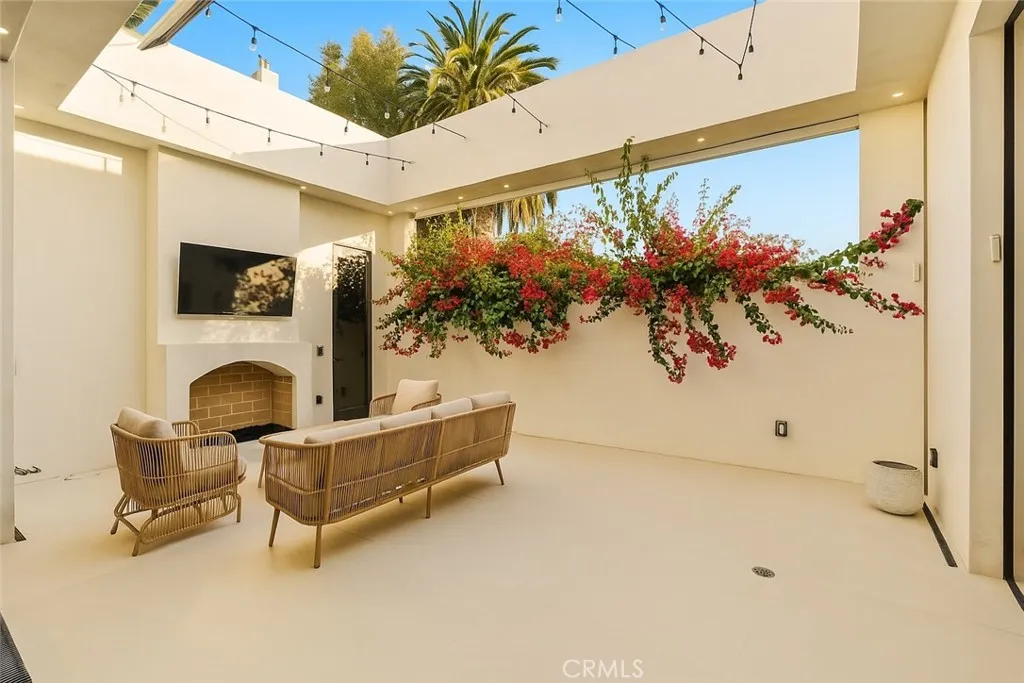 Additional image 87 of 22924 Erwin Street, Woodland Hills, CA 91367