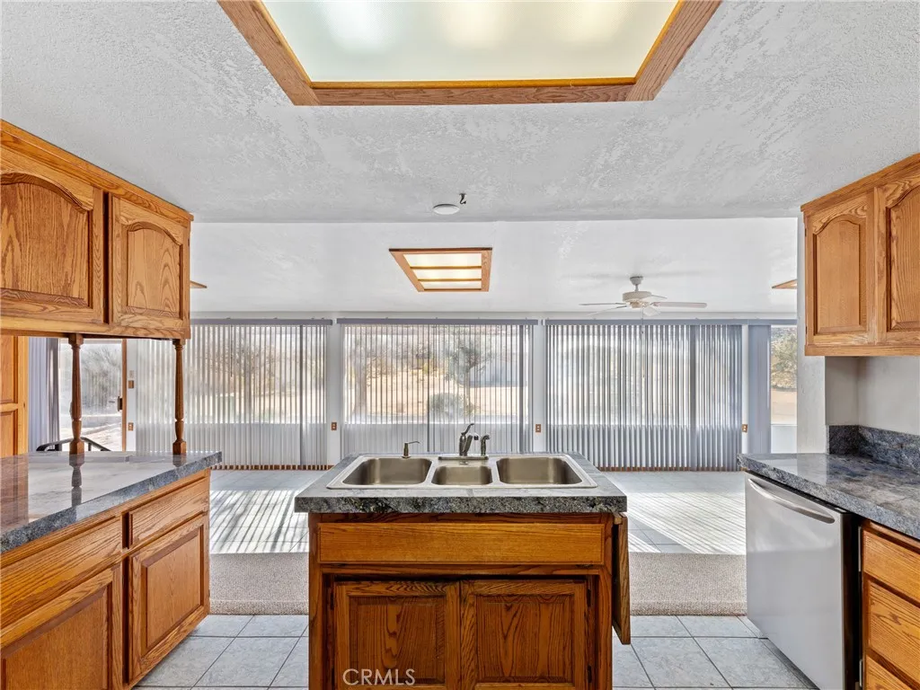 Additional image 46 of 29595 Cove Rd, Lucerne Valley, CA 92356