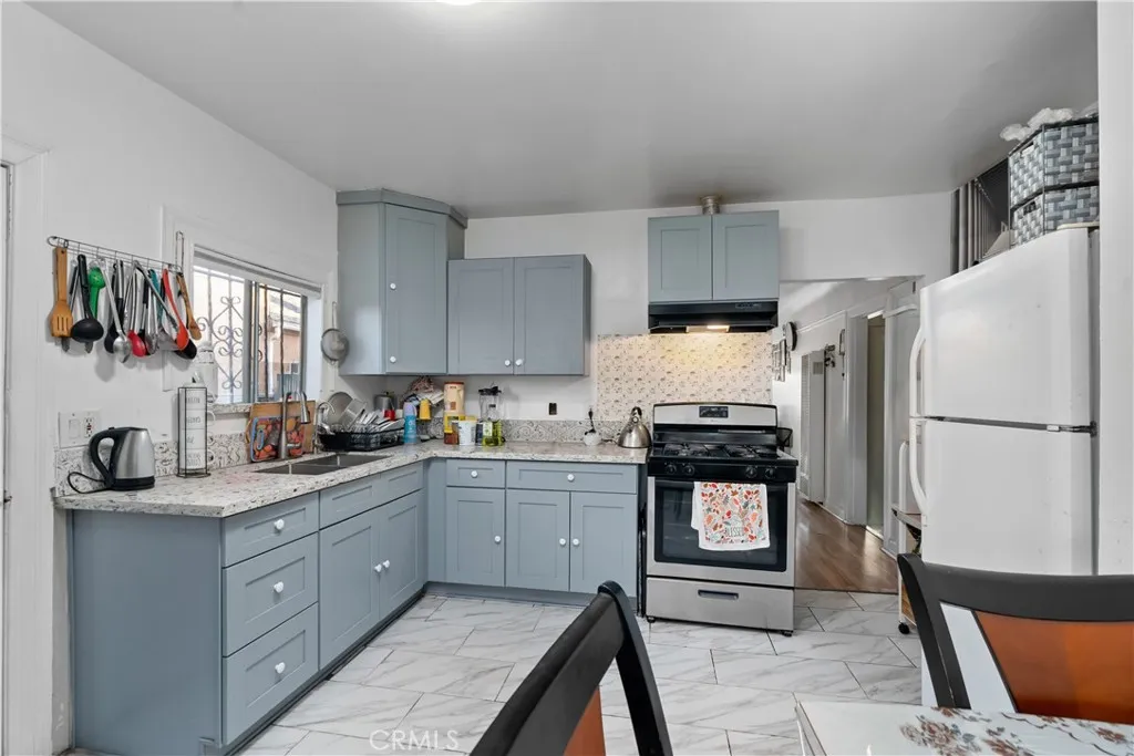 Additional image 9 of 641 W 108th St, Los Angeles, CA 90044