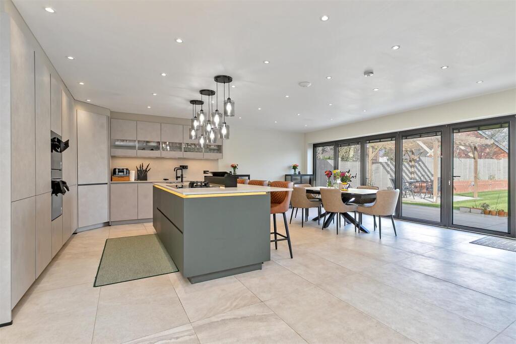 Additional image 4 of South Riding, Bricket Wood, St. Albans