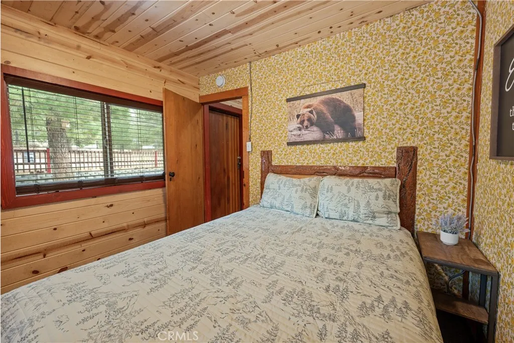 Additional image 6 of 344 Edgemoor Rd, Big Bear Lake, CA 92315