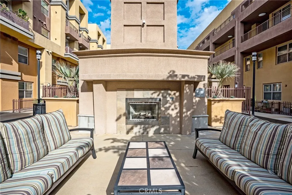 Additional image 73 of 201 E Angeleno Avenue Unit 206, Burbank, CA 91502