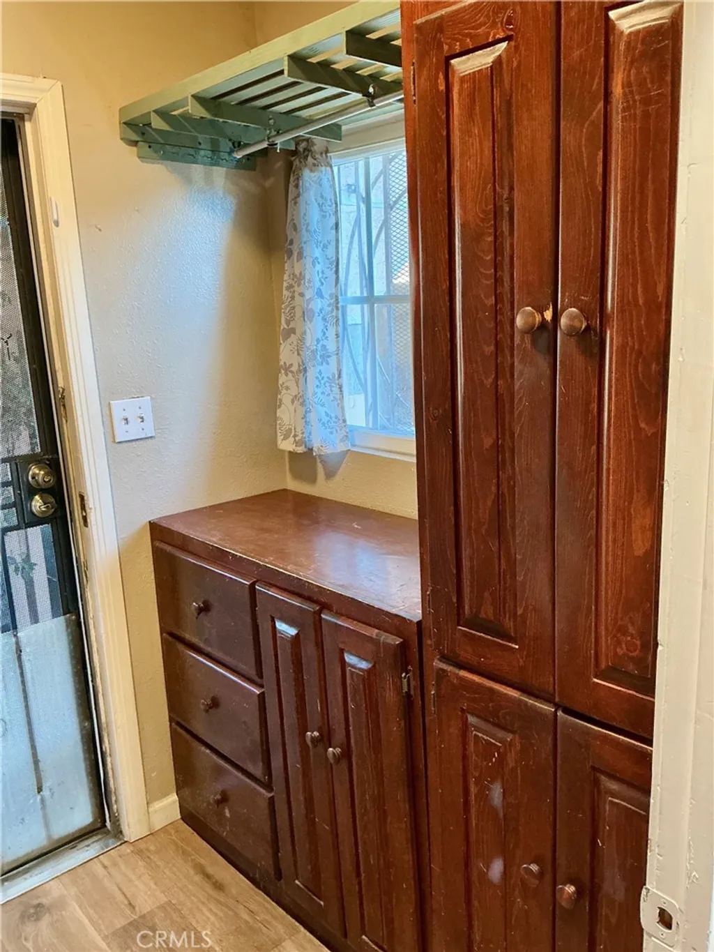 Additional image 8 of 1327 West 97th Street, Los Angeles, CA 90044