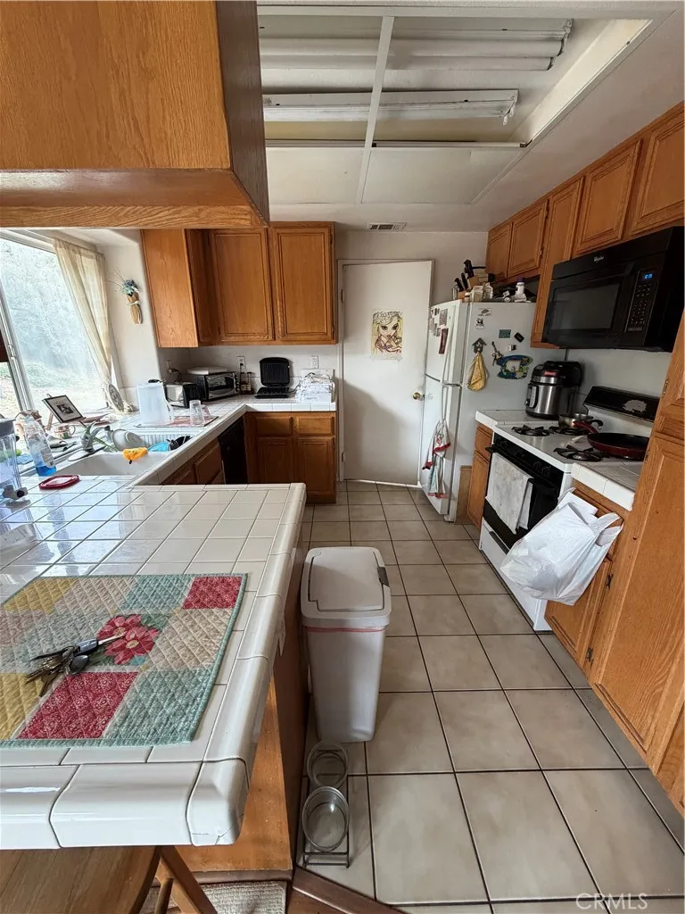 Additional image 8 of 29080 Stonegate Court, Highland, CA 92346