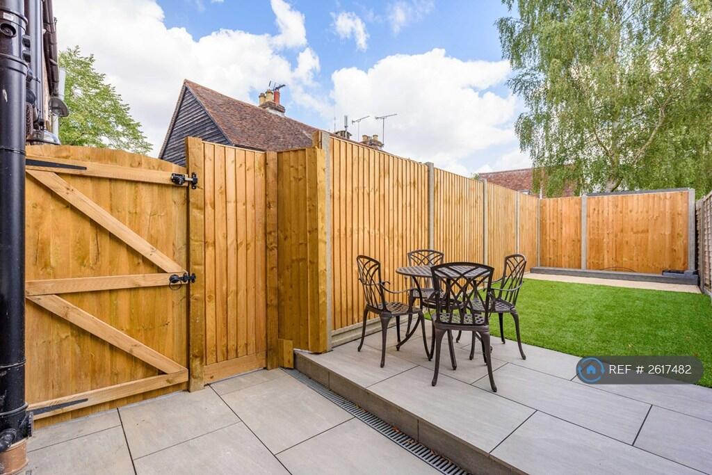 Additional image 23 of High Street, Redbourn, AL3