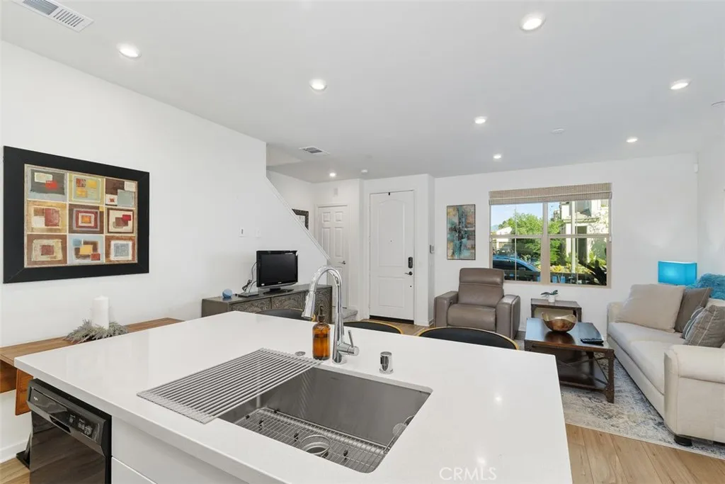 Additional image 43 of 1035 W Clover Ave, Rialto, CA 92376