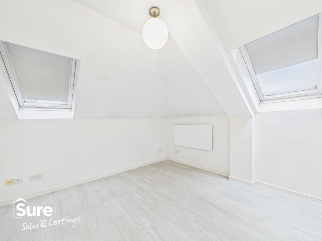 Additional image 7 of Ronald Court, Oakwood Road, Bricket Wood, St. Albans, Hertfordshire, AL2 3ET