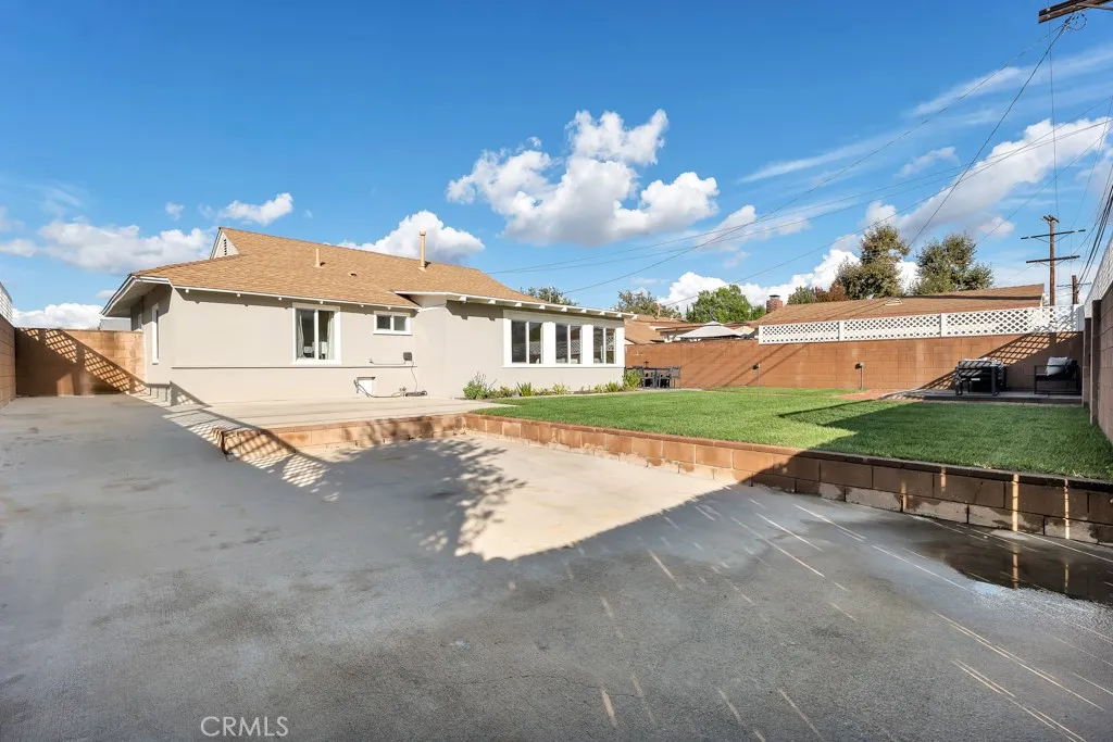 Additional image 37 of 17452 Cantlay Street, Lake Balboa, CA 91406