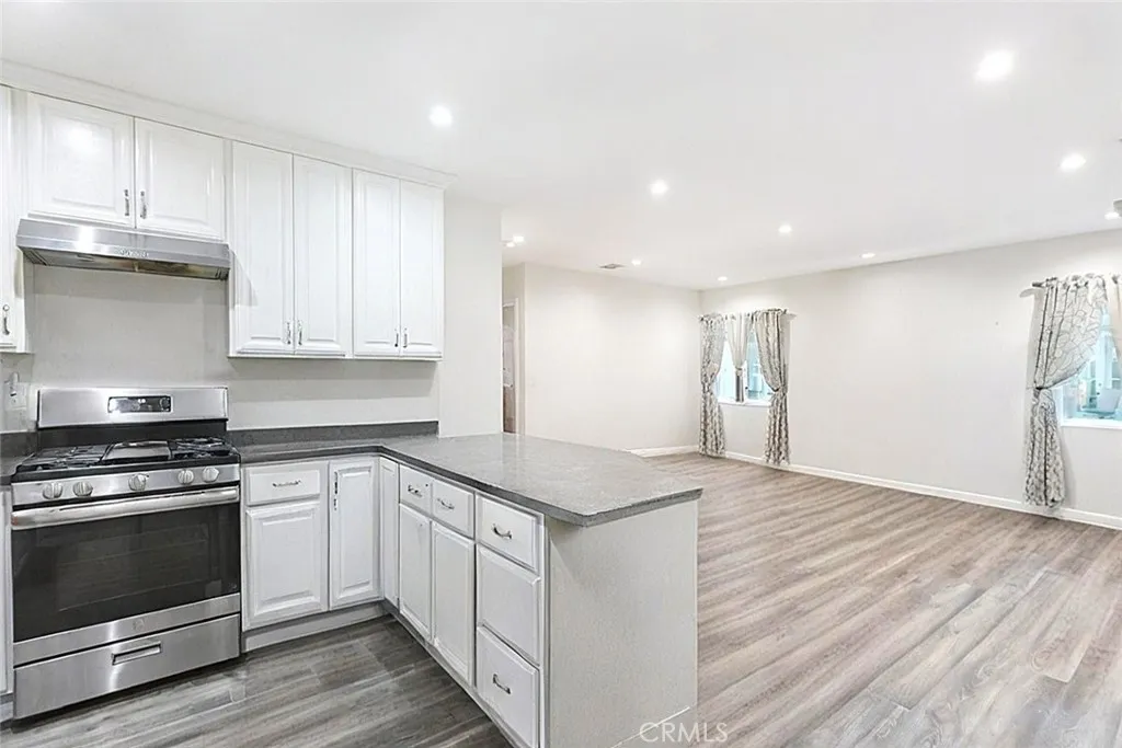 Additional image 28 of 15439 Hart Street, Van Nuys, CA 91406