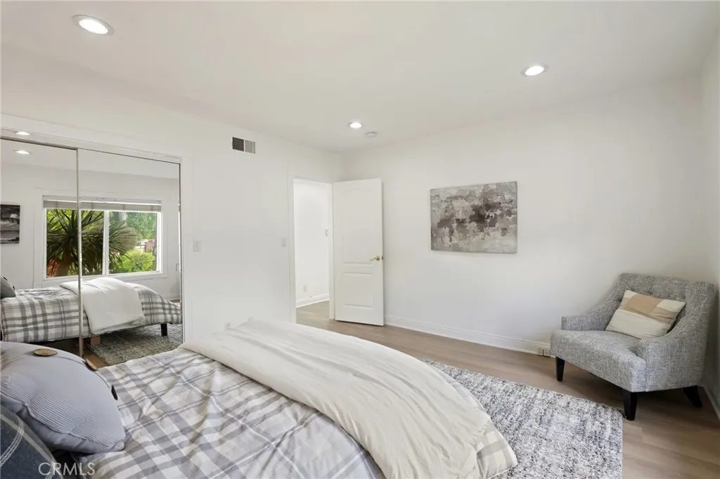 Additional image 105 of 18760 Wells, Tarzana, CA 91356