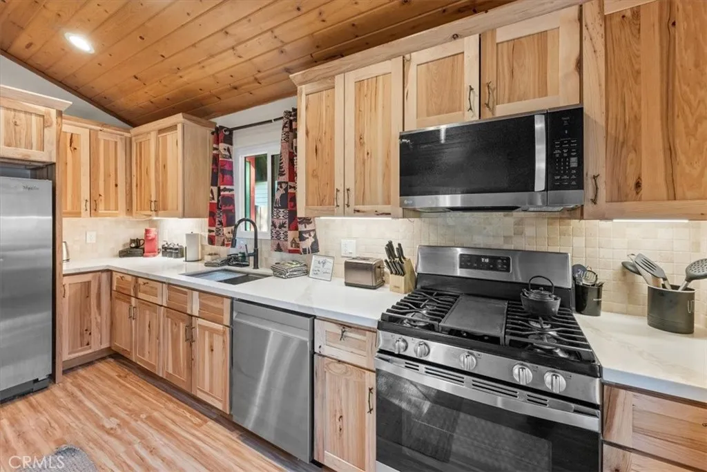 Additional image 35 of 1025 E Country Club Blvd, Big Bear City, CA 92314