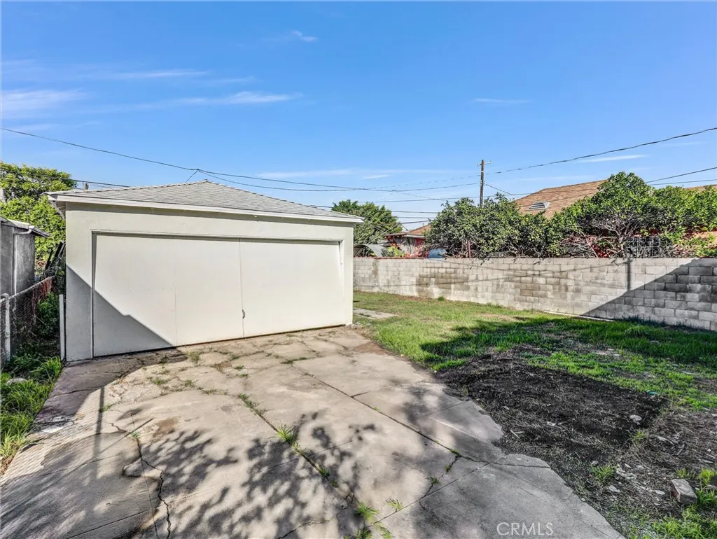 Additional image 20 of 639 E 105th St, Los Angeles, CA 90002