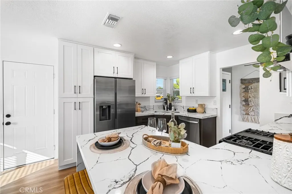 Additional image 41 of 621 S Corta Dr, Santa Ana, CA 92704