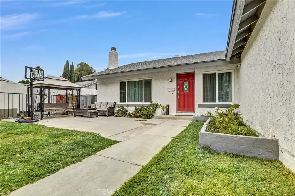 Additional image 5 of 28947 Lotusgarden Dr, Canyon Country, CA 91387