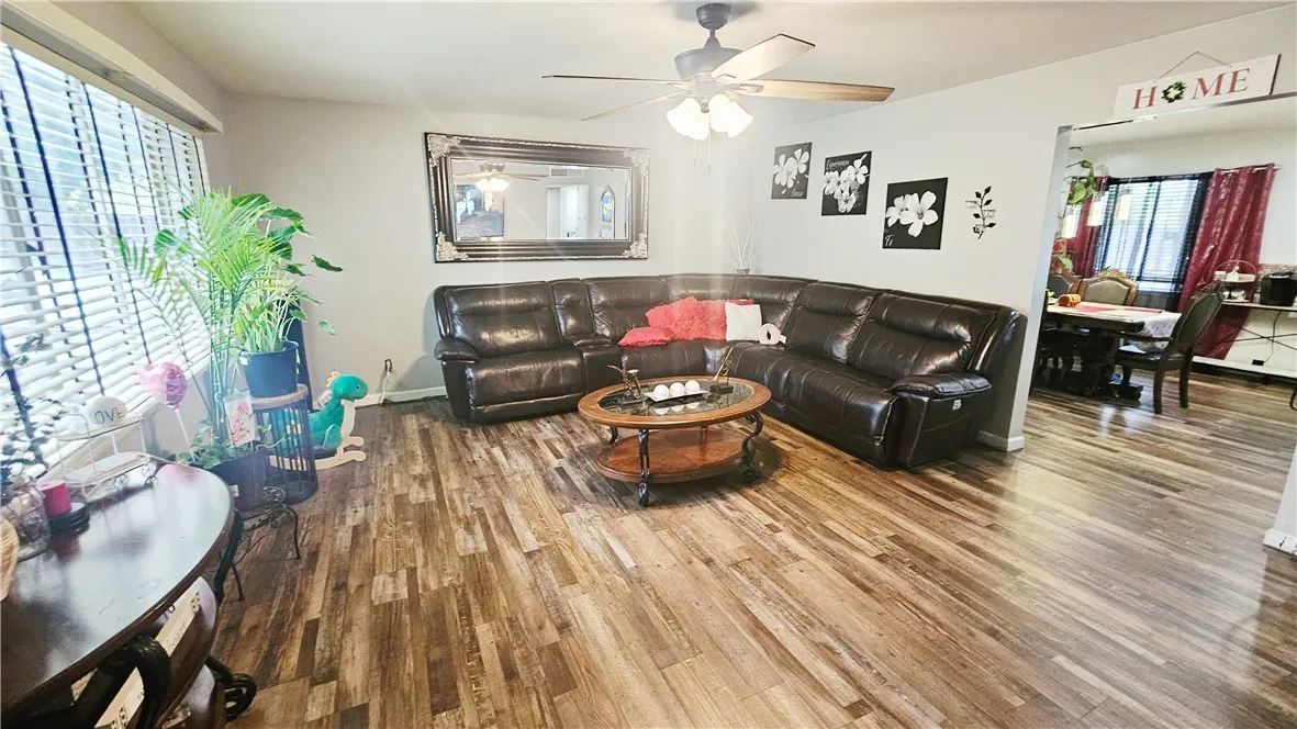 Additional image 55 of 2819 Renegade Ave, Bakersfield, CA 93306