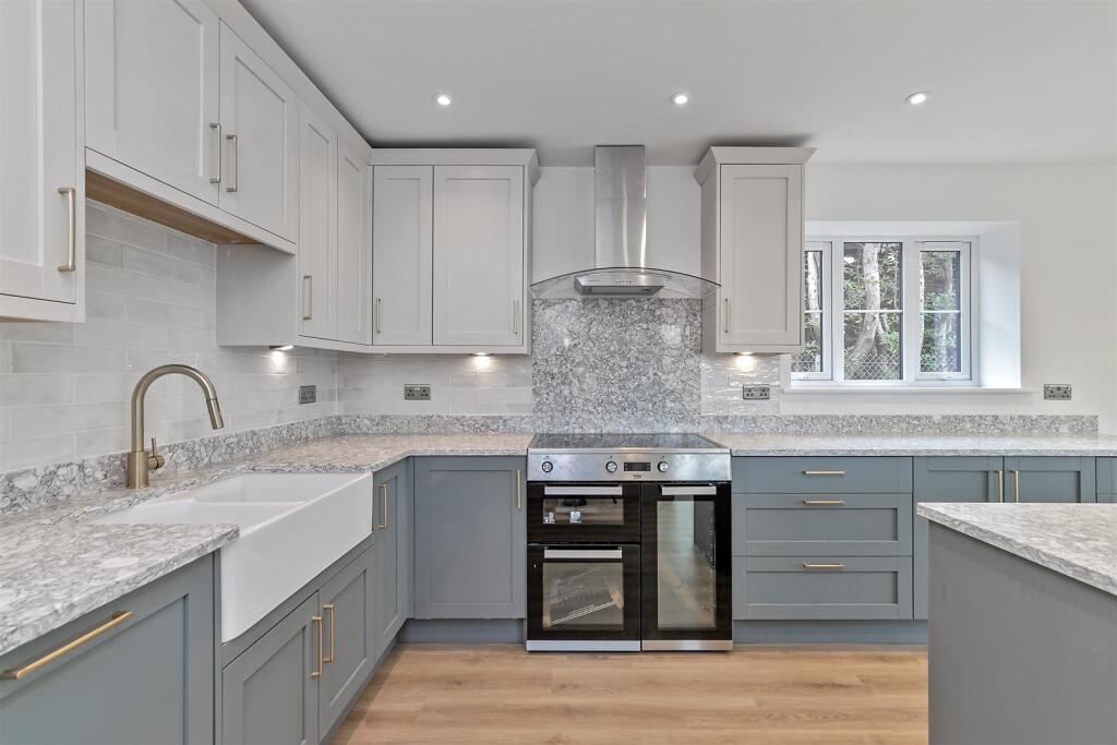 Additional image 9 of Warrengate Road, Brookmans Park