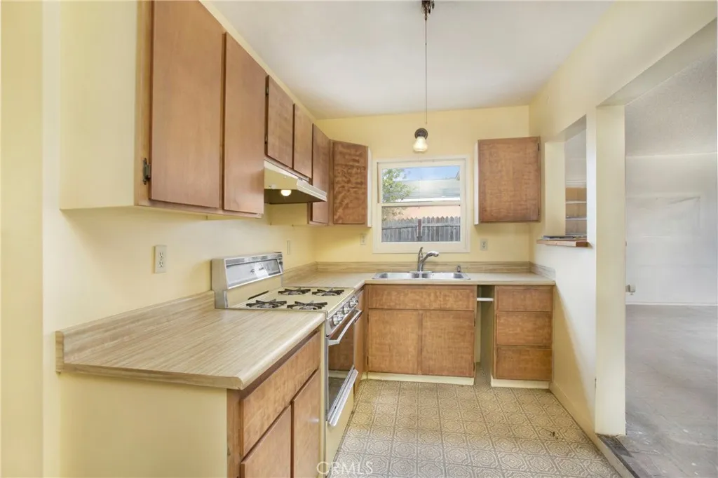 Additional image 8 of 925 N Dickel Street, Anaheim, CA 92805