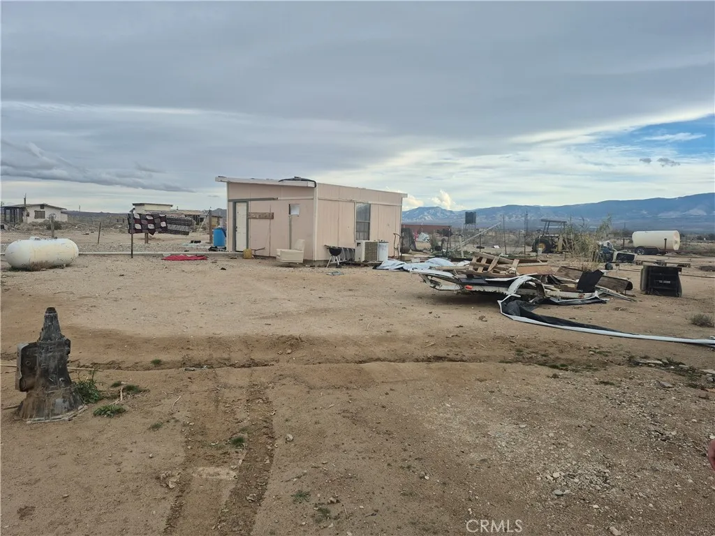 Additional image 4 of 34143 Northside Rd, Lucerne Valley, CA 92356