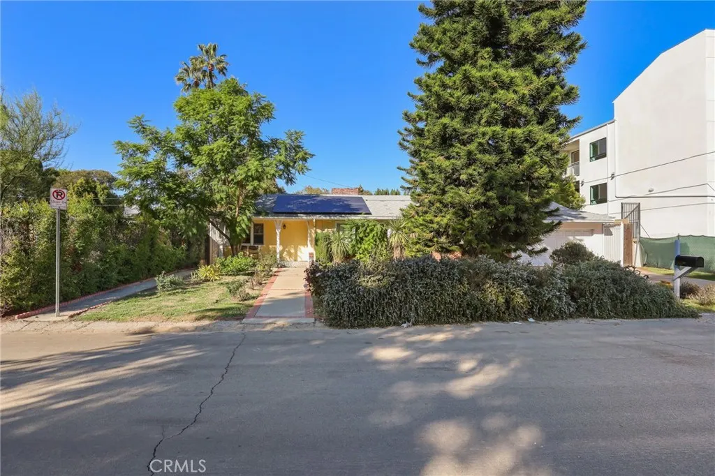 Additional image 2 of 15719 Vose Street, Lake Balboa, CA 91406