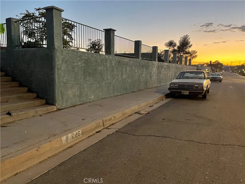 Additional image 4 of 226 E Fredricks St, Barstow, CA 92311