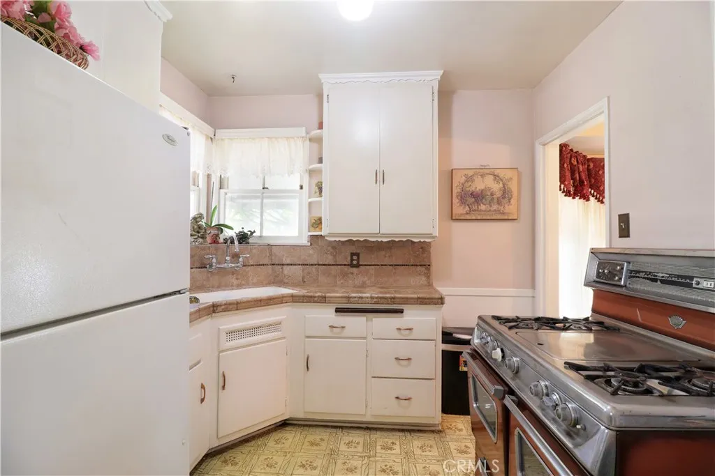 Additional image 21 of 6647 Hereford Drive, East Los Angeles, CA 90022