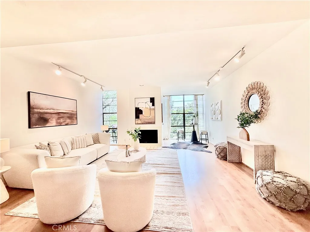 Additional image 5 of 3884 Fredonia Drive Unit F, Los Angeles, CA 90068