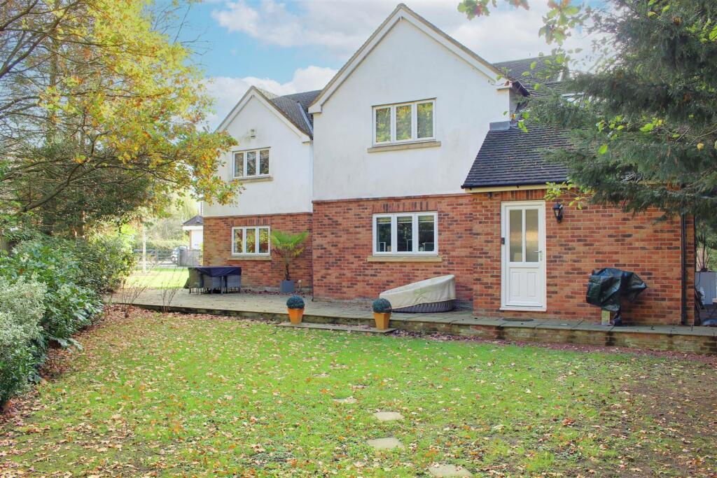 Additional image 10 of Peplins Way, Brookmans Park