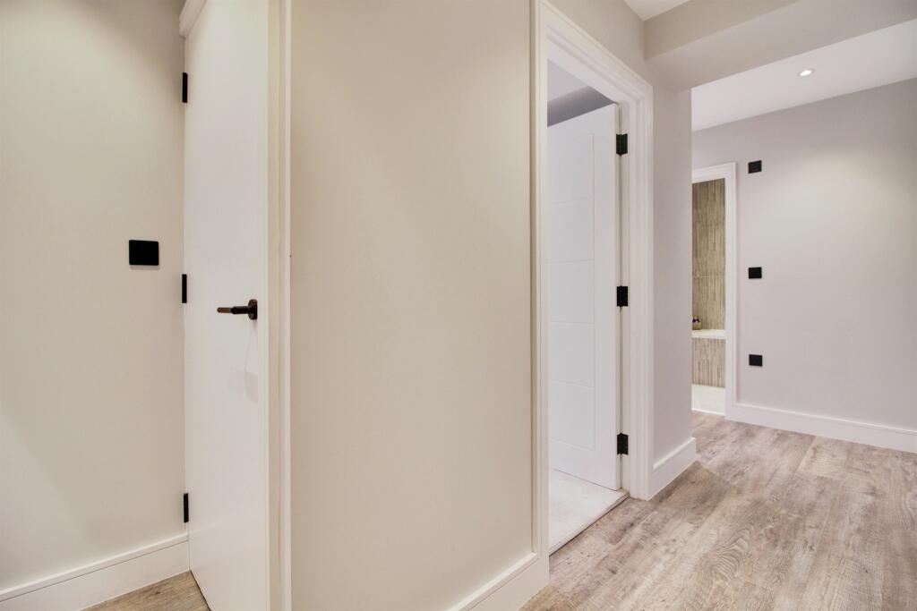 Additional image 17 of Parkway, Welwyn Garden City