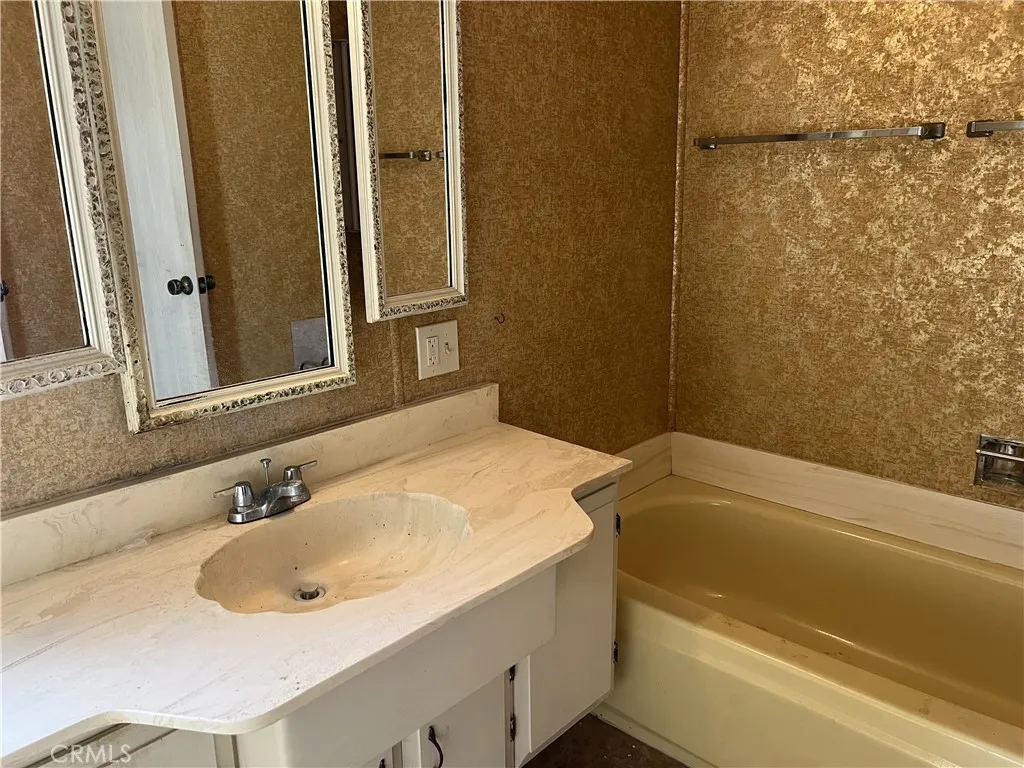 Additional image 15 of 2550 Pacific Coast Hwy. #117, Torrance, CA 90505