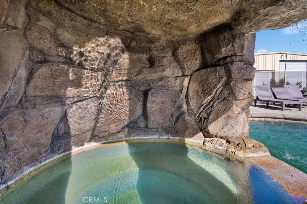 Additional image 38 of 10834 Mono Rd, Victorville, CA 92392