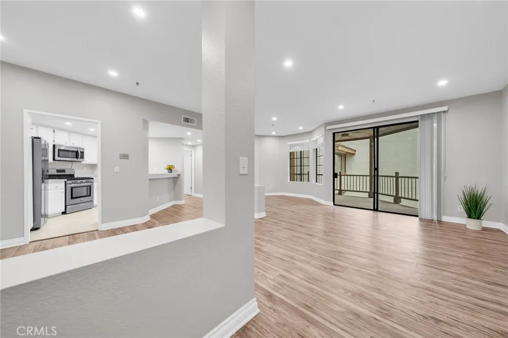 Additional image 45 of 2559 Plaza Del Amo Unit 215, Torrance, CA 90503