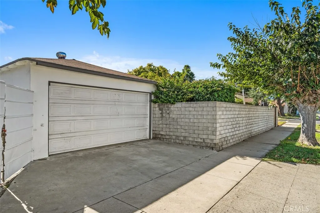 Additional image 36 of 7752 Wish, Lake Balboa, CA 91406