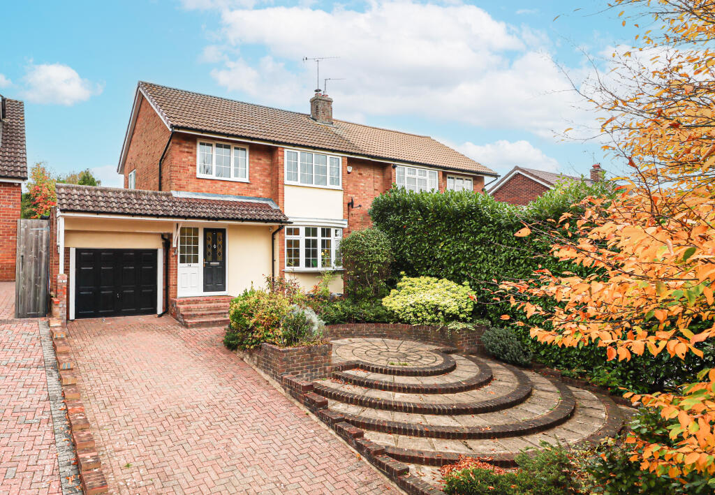 Butt Field View, St Albans, AL1