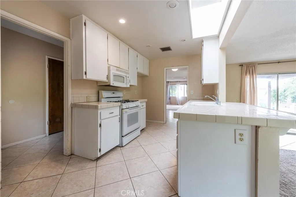 Additional image 7 of 1425 39th E, San Bernardino, CA 92404