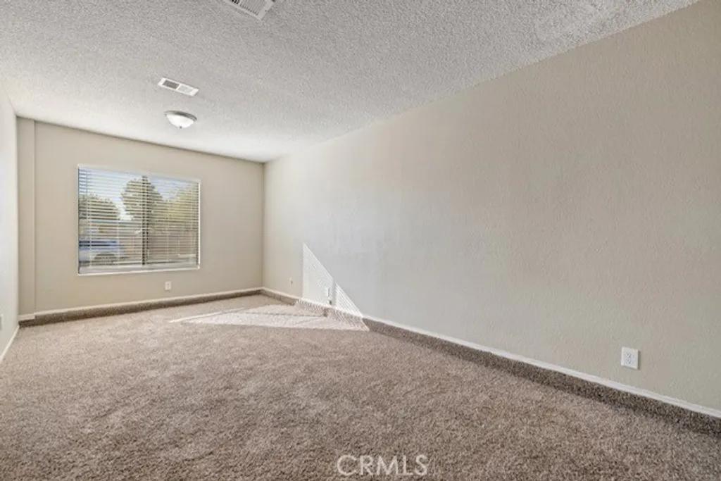 Additional image 15 of 523 E Kettering St, Lancaster, CA 93535