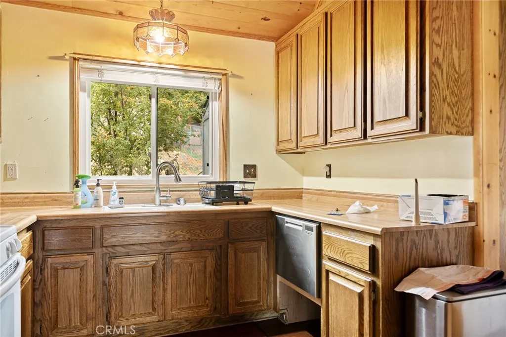 Additional image 26 of 31426 Lightfoot Way, Running Springs, CA 92382