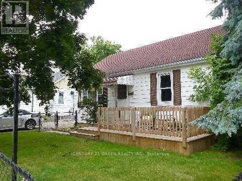 32 BEECH STREET|Brampton (Queen Street Corridor), Ontario L6V1V1