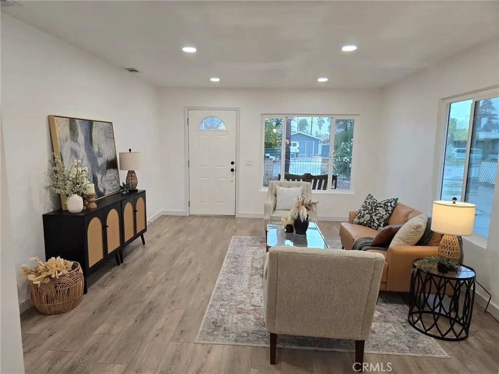 Additional image 7 of 608 S Buena Vista St, Hemet, CA 92543